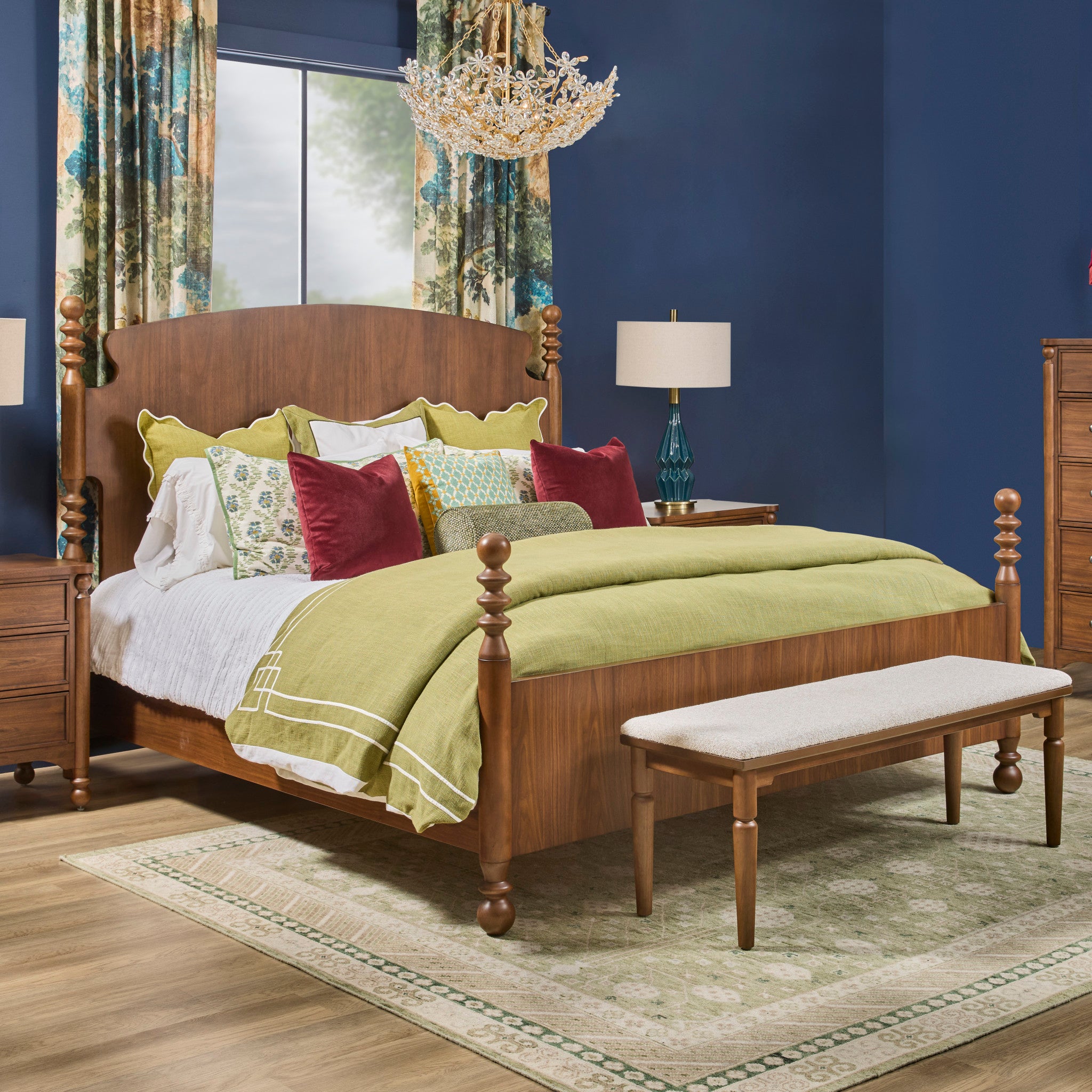 Azalea Queen Panel Bed