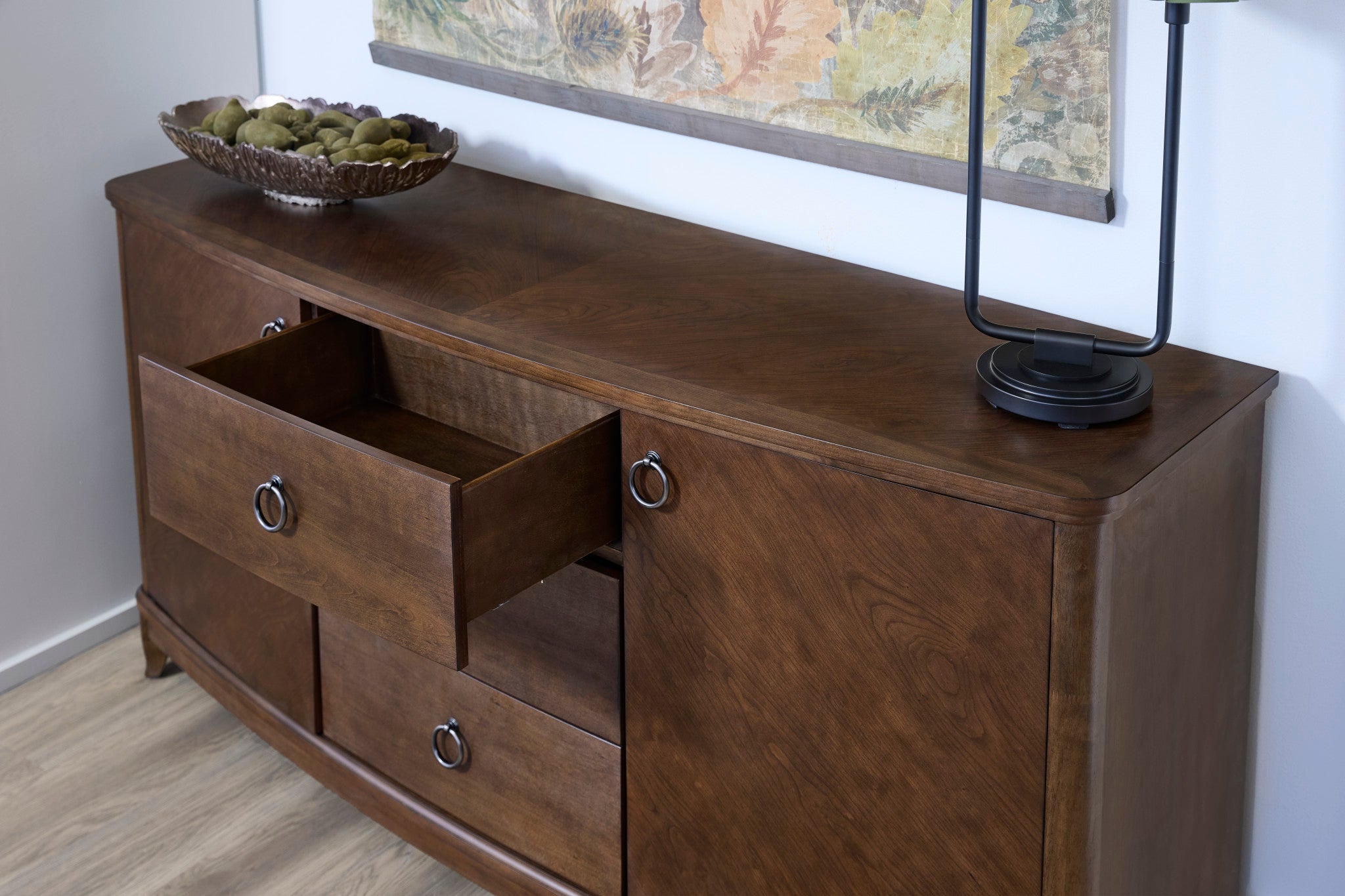 Bellevue Console