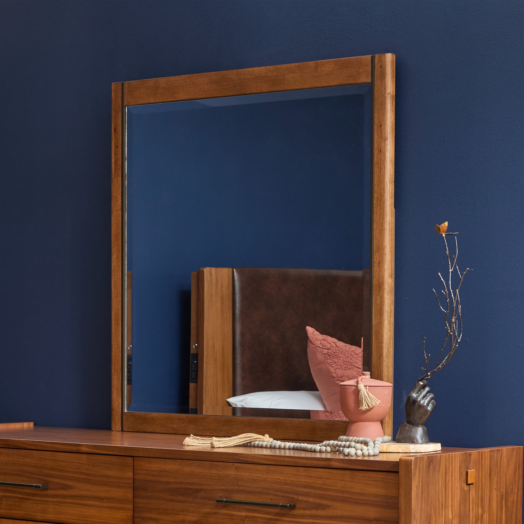 Lincoln Mirror