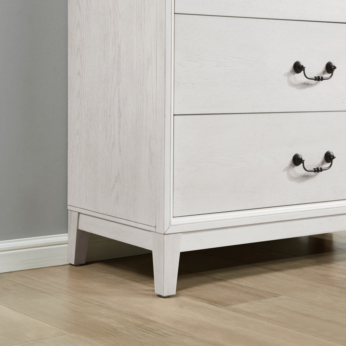 Arlington Chest