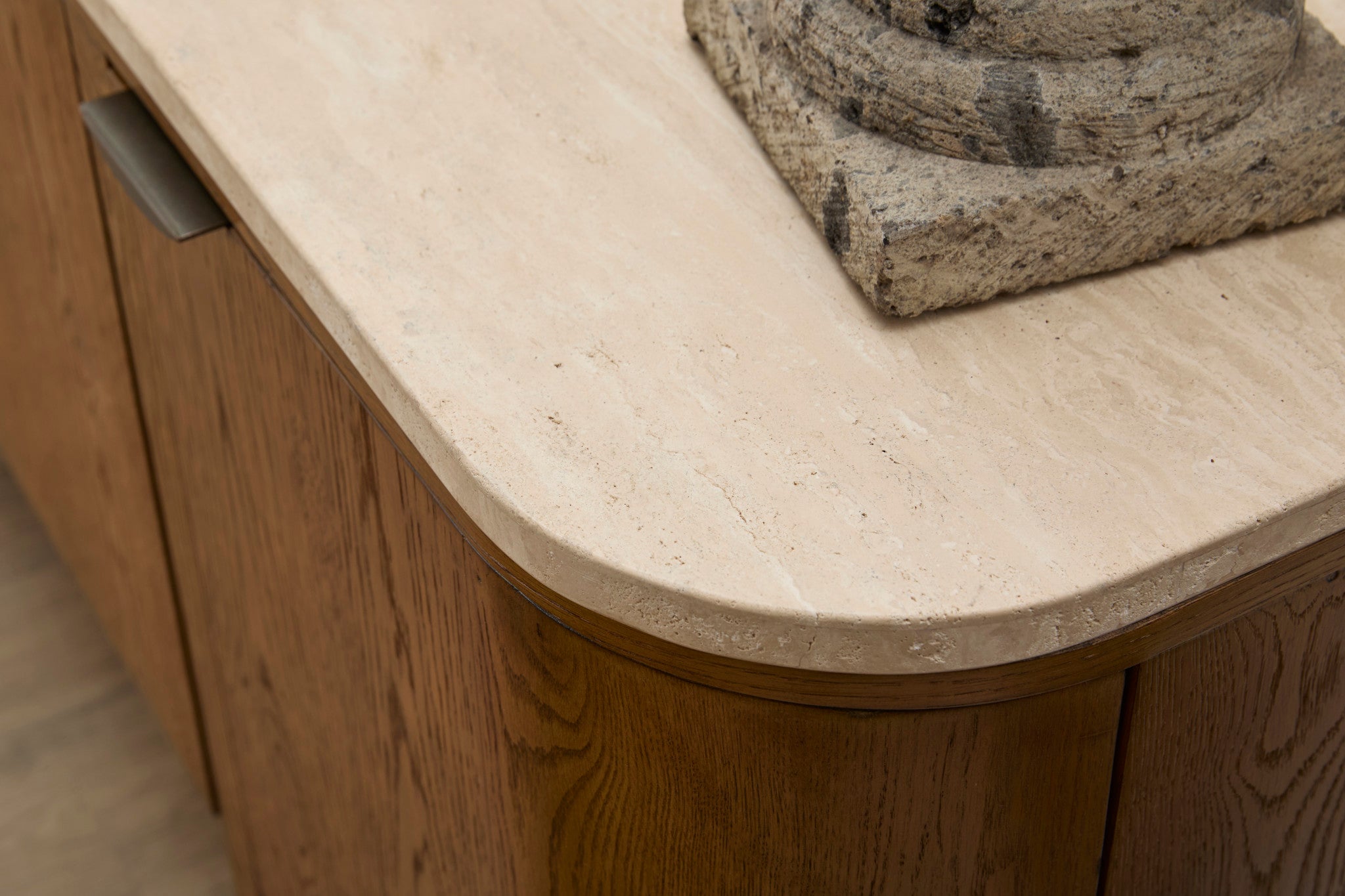 Eclipse Entertainment Base - Light